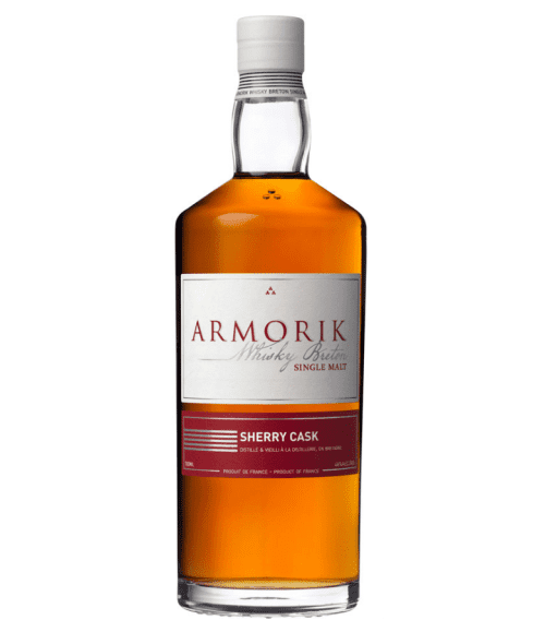 Armorik Sherry Cask 0.7 L Liquor Stories este un whisky francez maturat în butoaie care au conţinut anterior lichior de cireşe.